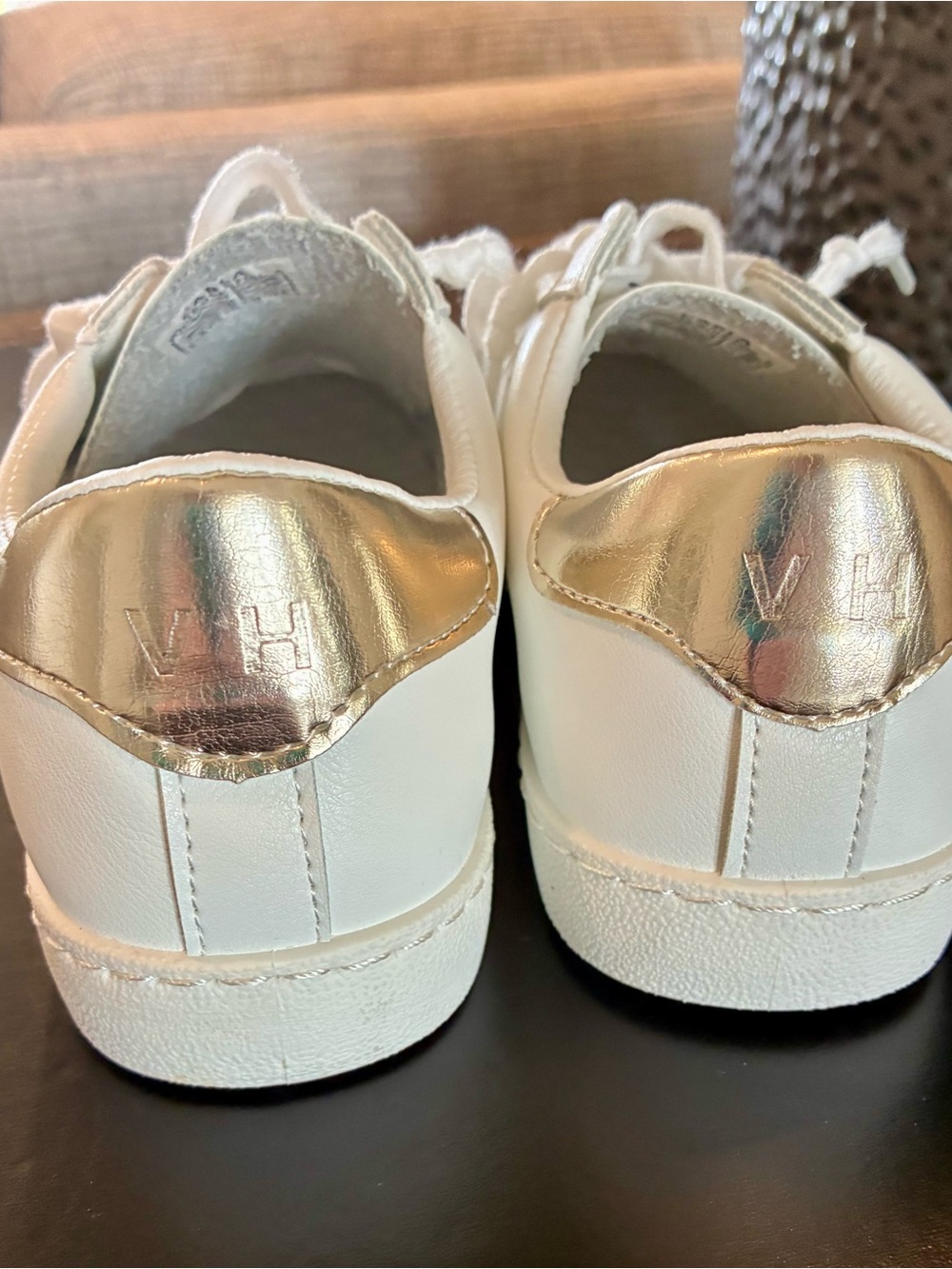 Vintage Savana White Sneakers ”Carla” in white Gold Foil Size 8 NWOT - Picture 4 of 11